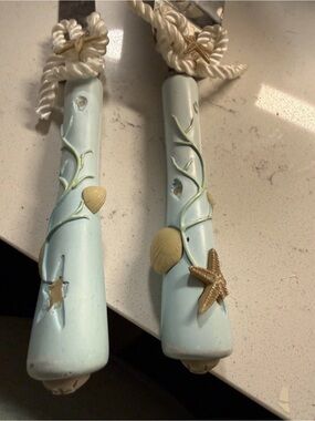 Coastal Sea Shell Wall Hooks - Light Blue by l. Rose